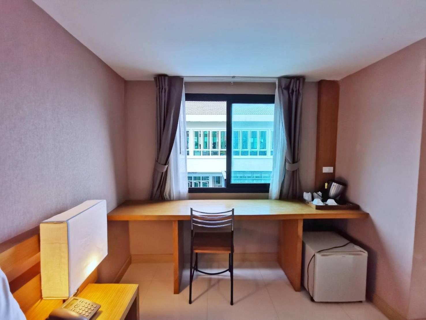 Buritel Hotel Buriram Zimmer foto